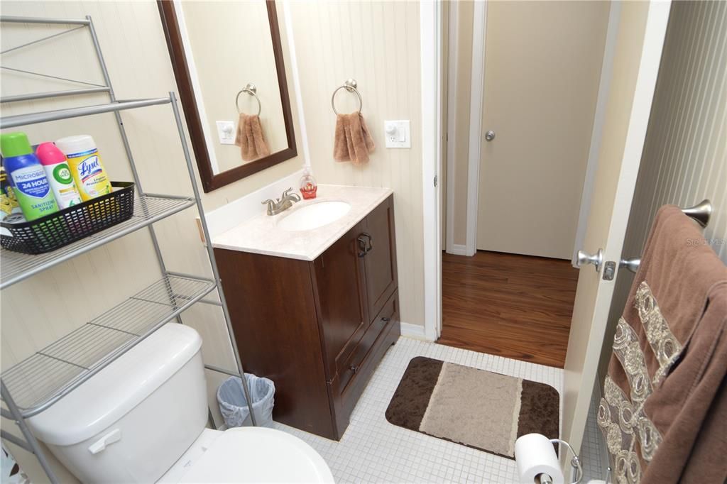 Active With Contract: $1,700 (1 beds, 1 baths, 747 Square Feet)
