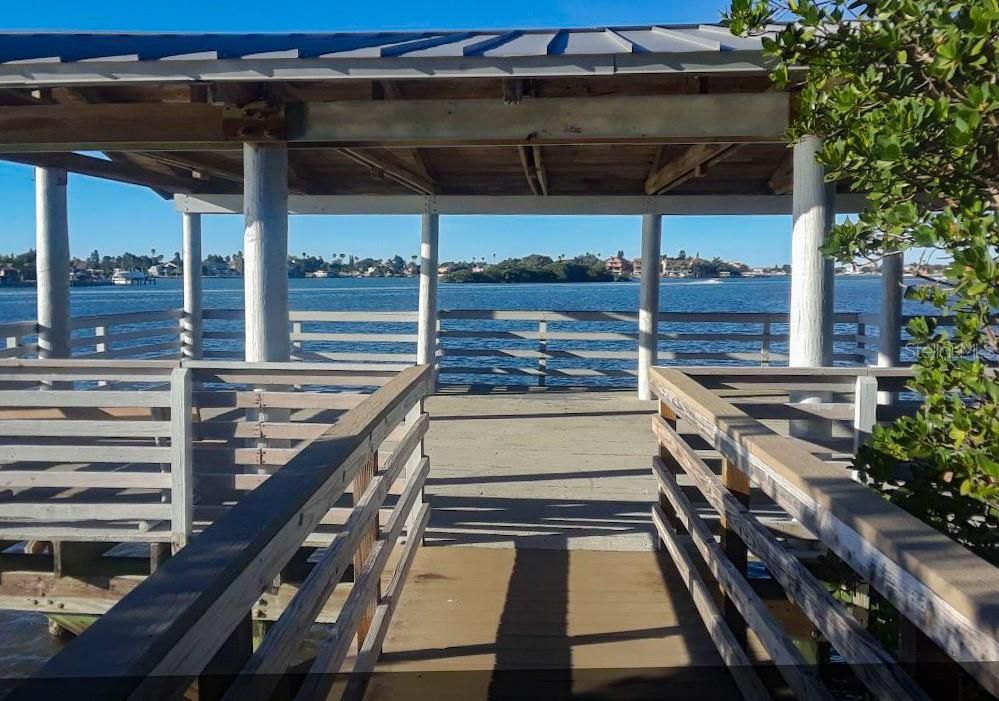 Active With Contract: $1,700 (1 beds, 1 baths, 747 Square Feet)