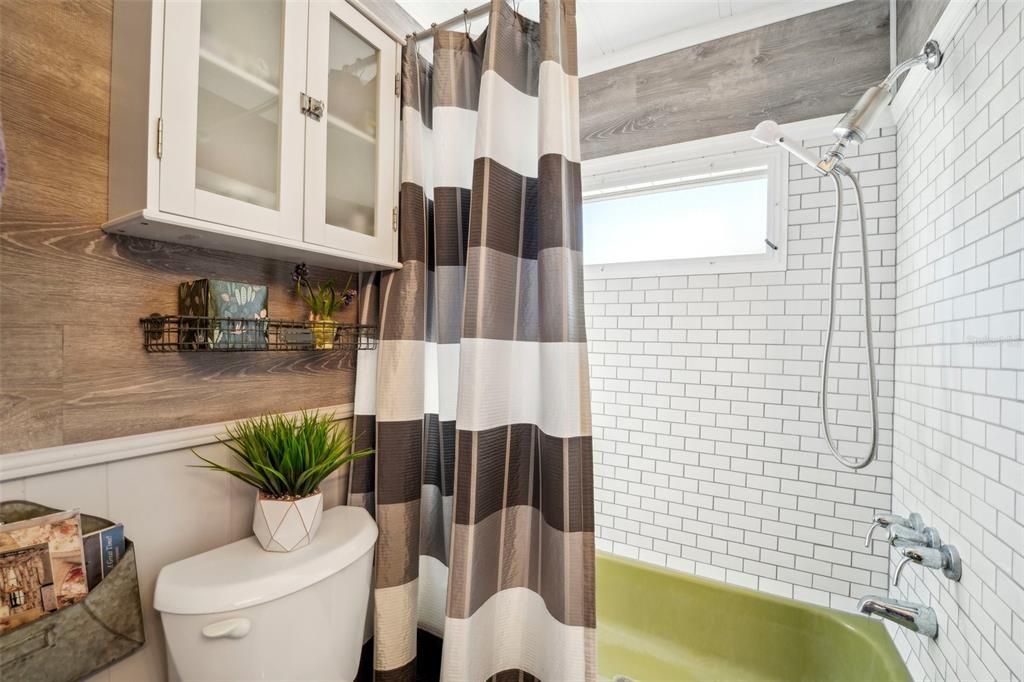 For Sale: $69,800 (1 beds, 1 baths, 492 Square Feet)