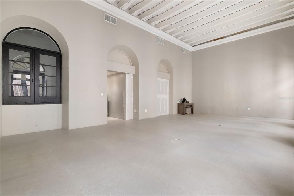 На продажу: $4,495,000 (6 спален, 2 ванн, 8379 Квадратных фут)