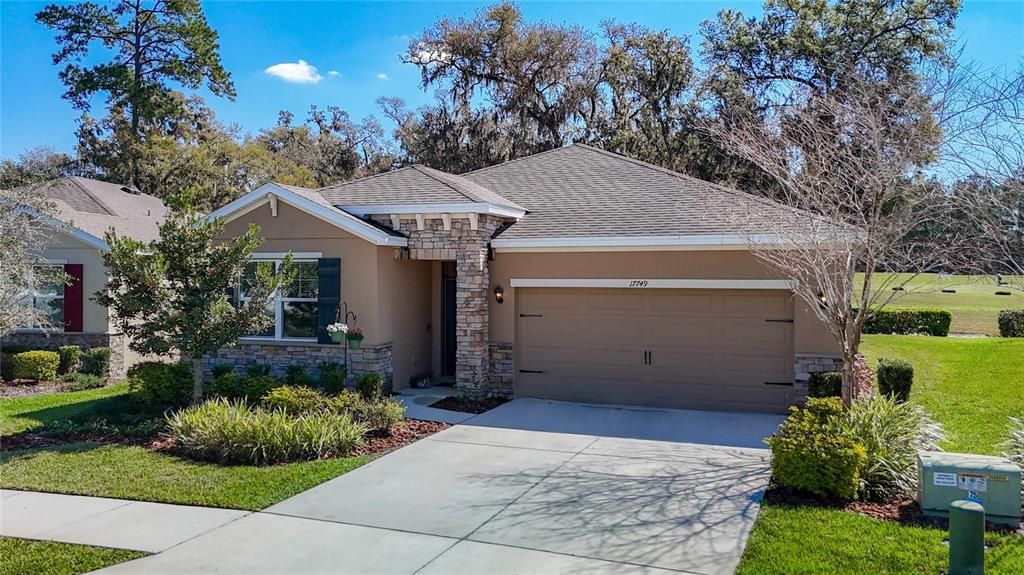 合同活跃: $319,000 (3 贝兹, 2 浴室, 1812 平方英尺)