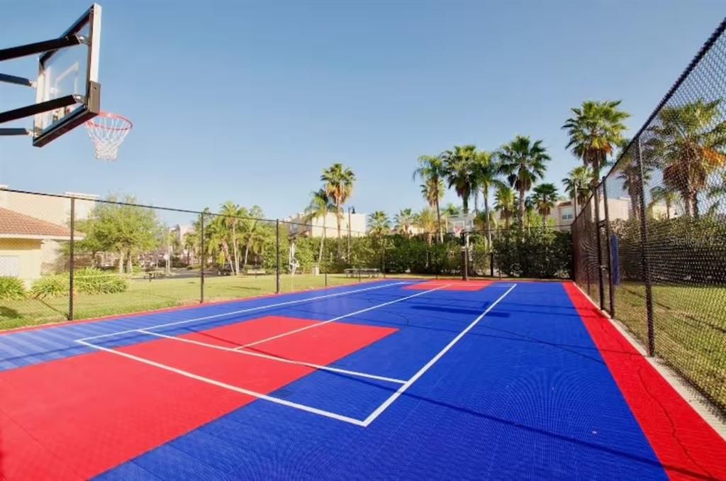 合同活跃: $450,000 (3 贝兹, 2 浴室, 1247 平方英尺)