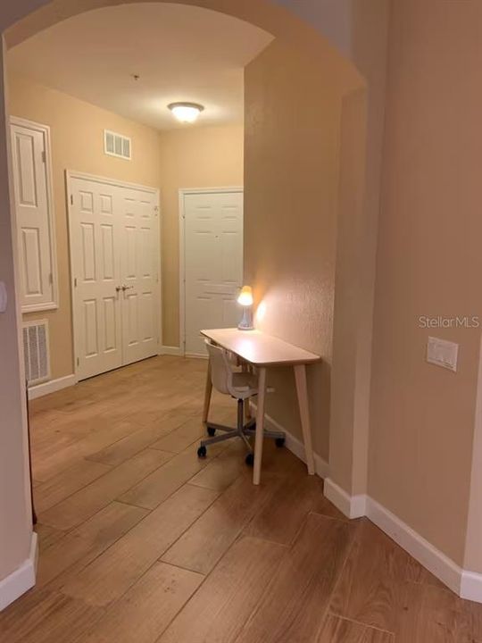 合同活跃: $450,000 (3 贝兹, 2 浴室, 1247 平方英尺)