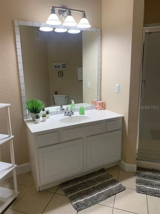 合同活跃: $450,000 (3 贝兹, 2 浴室, 1247 平方英尺)