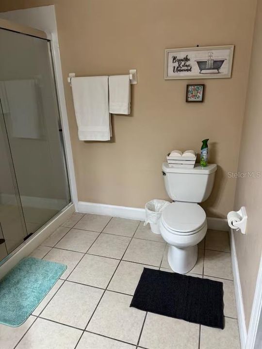 合同活跃: $450,000 (3 贝兹, 2 浴室, 1247 平方英尺)