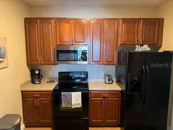 合同活跃: $450,000 (3 贝兹, 2 浴室, 1247 平方英尺)