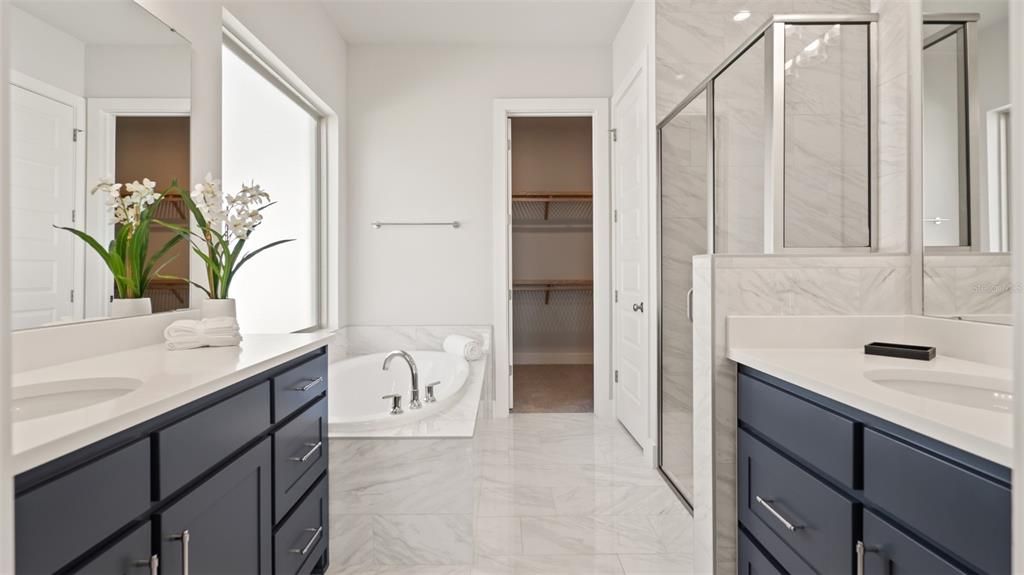 Под контрактом: $549,900 (4 спален, 3 ванн, 2713 Квадратных фут)