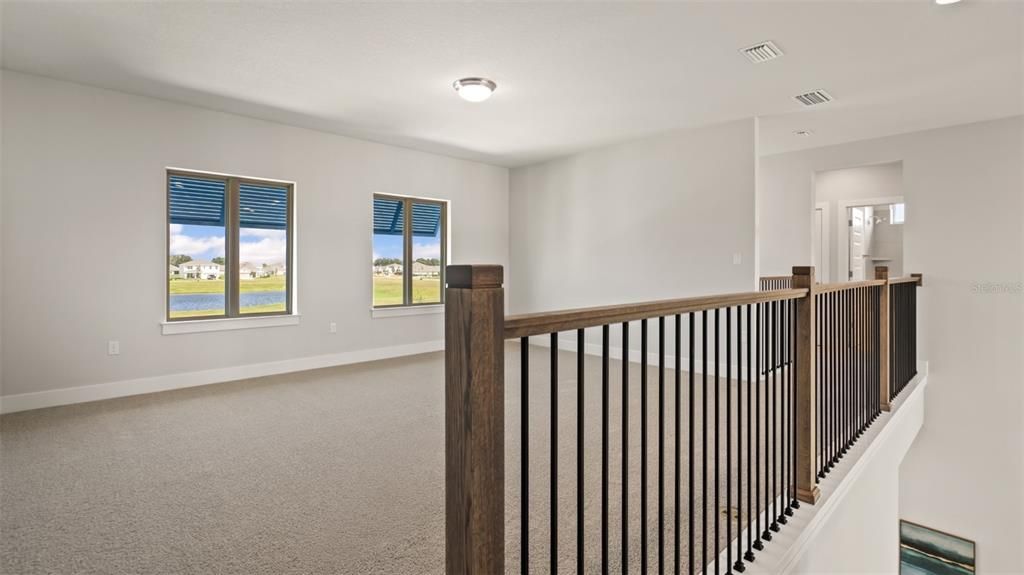 Под контрактом: $549,900 (4 спален, 3 ванн, 2713 Квадратных фут)