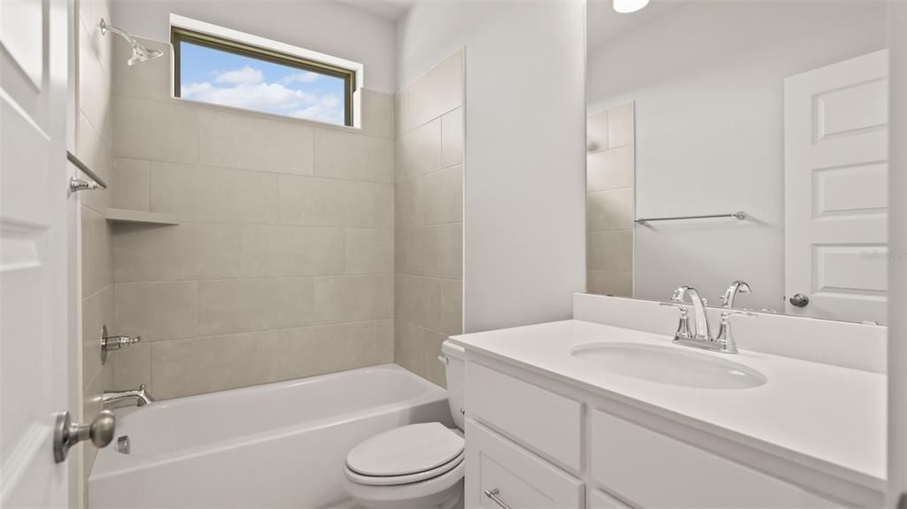 Под контрактом: $549,900 (4 спален, 3 ванн, 2713 Квадратных фут)