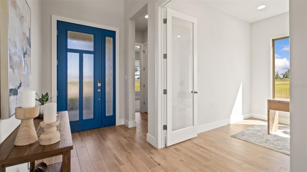 Под контрактом: $549,900 (4 спален, 3 ванн, 2713 Квадратных фут)