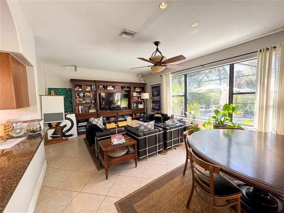 For Sale: $525,000 (4 beds, 2 baths, 3079 Square Feet)