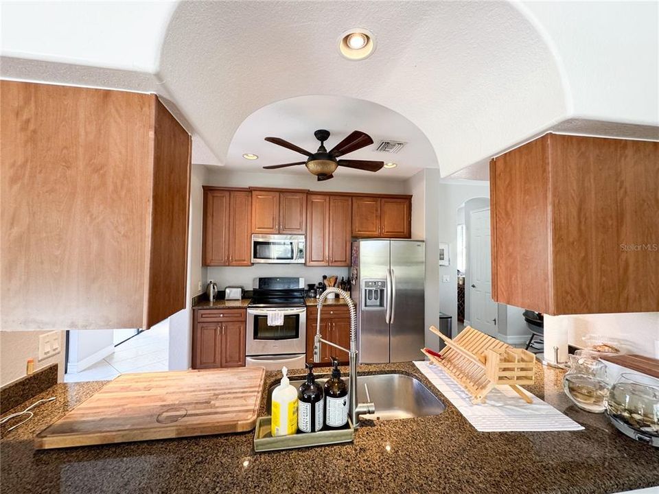 For Sale: $525,000 (4 beds, 2 baths, 3079 Square Feet)