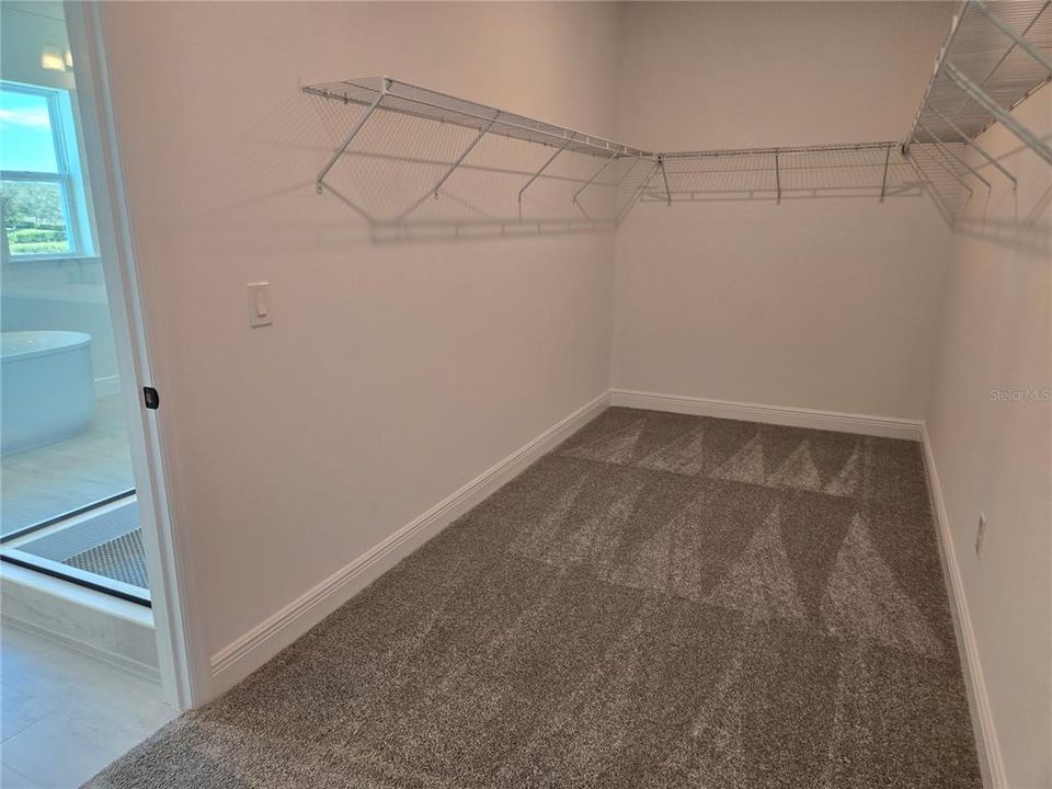 待售: $1,395,000 (6 贝兹, 5 浴室, 4152 平方英尺)