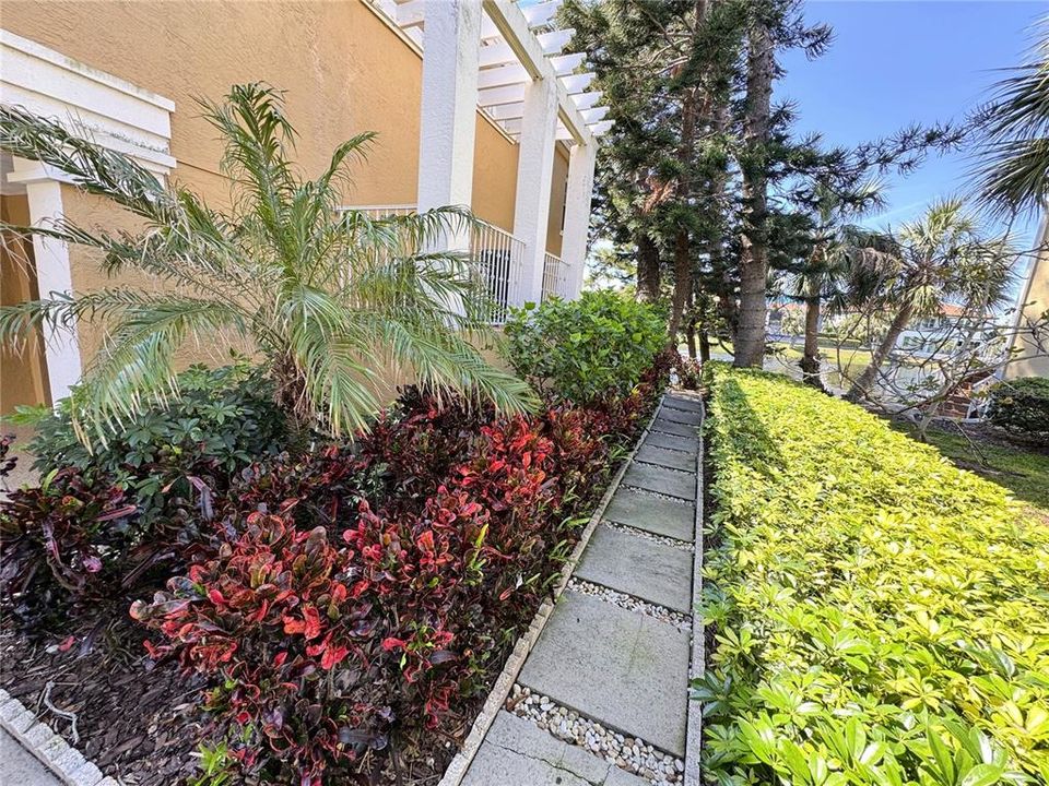 Activo con contrato: $700,000 (3 camas, 2 baños, 1650 Pies cuadrados)