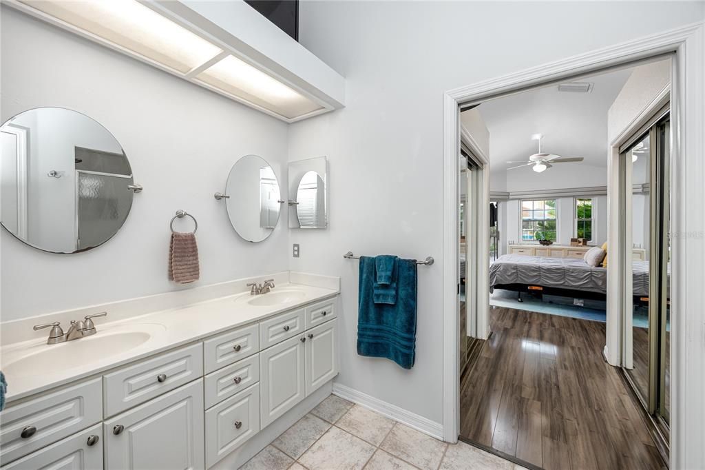 Activo con contrato: $700,000 (3 camas, 2 baños, 1650 Pies cuadrados)