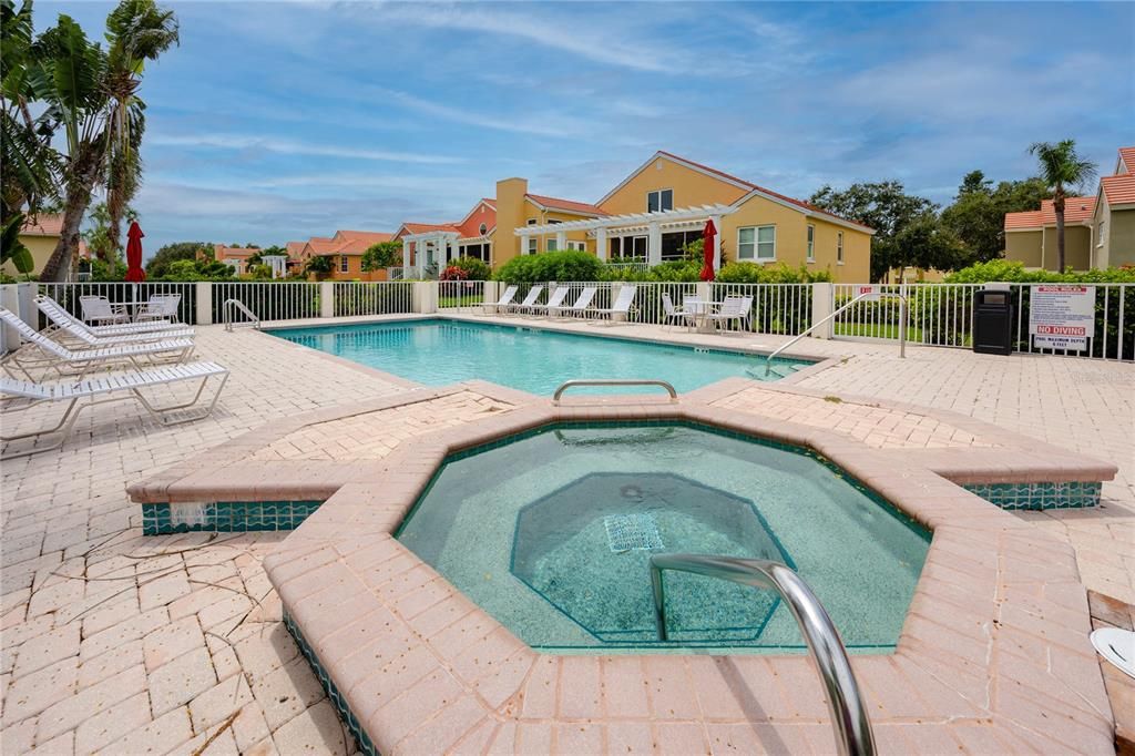 Activo con contrato: $700,000 (3 camas, 2 baños, 1650 Pies cuadrados)