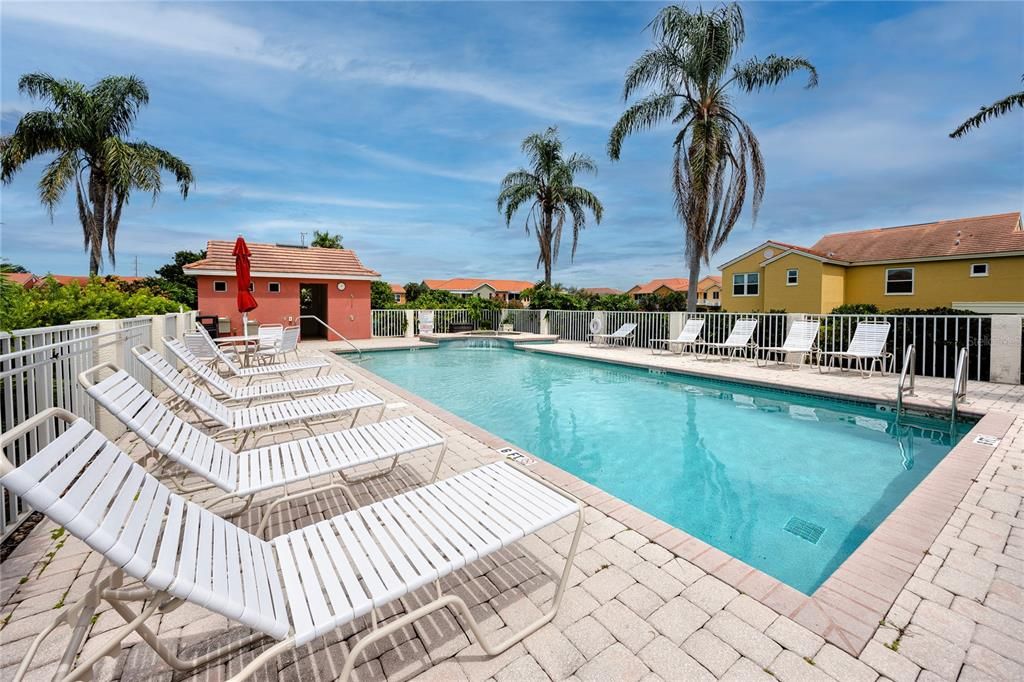 Activo con contrato: $700,000 (3 camas, 2 baños, 1650 Pies cuadrados)