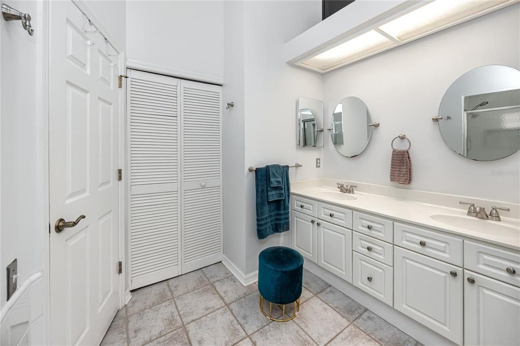 Activo con contrato: $700,000 (3 camas, 2 baños, 1650 Pies cuadrados)