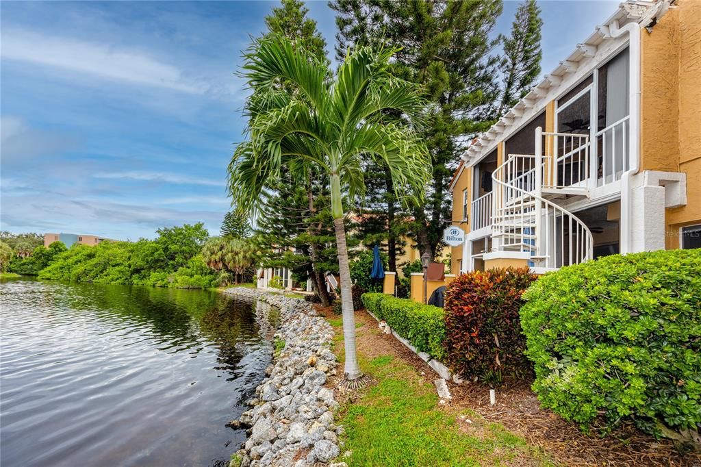 Activo con contrato: $700,000 (3 camas, 2 baños, 1650 Pies cuadrados)