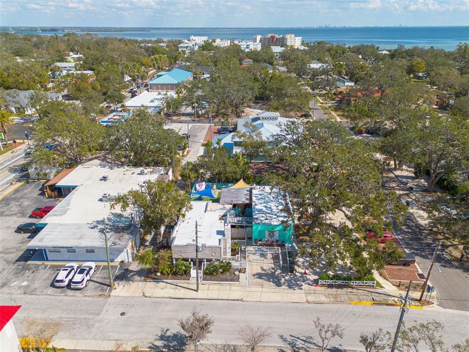 Recently Sold: $1,100,000 (0 beds, 0 baths, 2324 Square Feet)