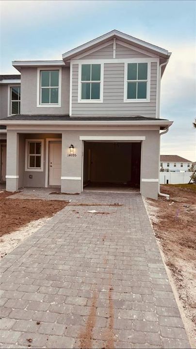 Vendido Recientemente: $303,990 (3 camas, 2 baños, 1347 Pies cuadrados)