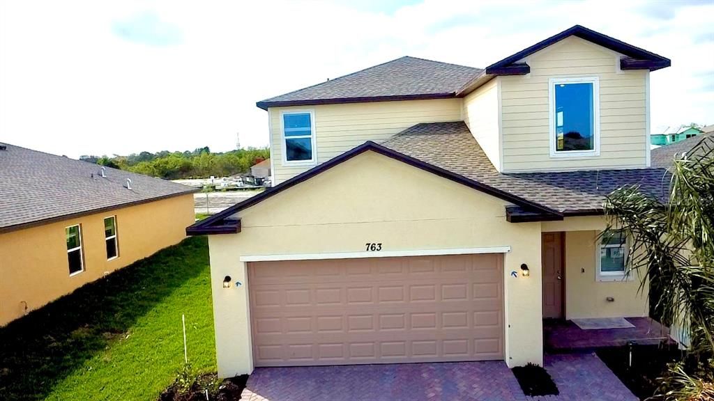 最近售出: $392,007 (5 贝兹, 2 浴室, 2326 平方英尺)