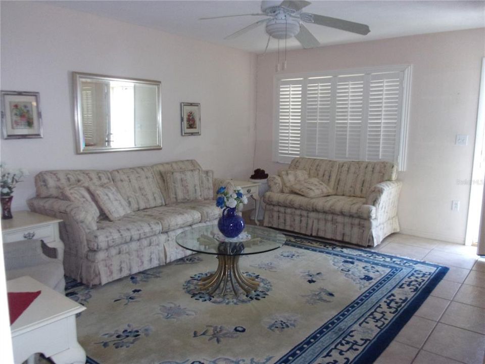 Active With Contract: $97,000 (1 beds, 1 baths, 874 Square Feet)