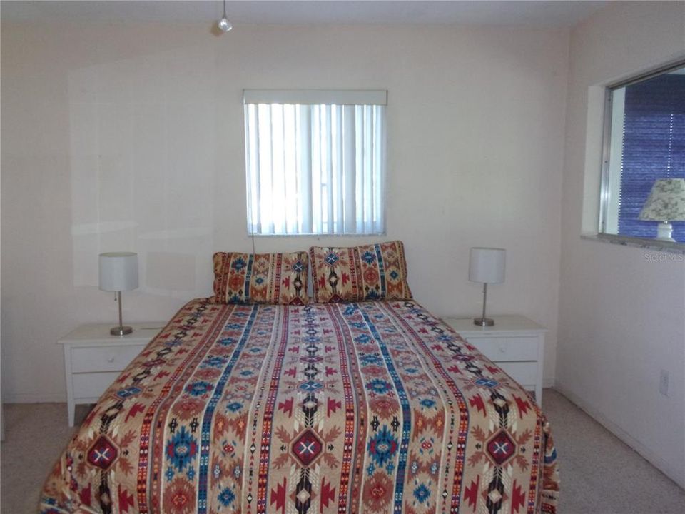 Active With Contract: $97,000 (1 beds, 1 baths, 874 Square Feet)