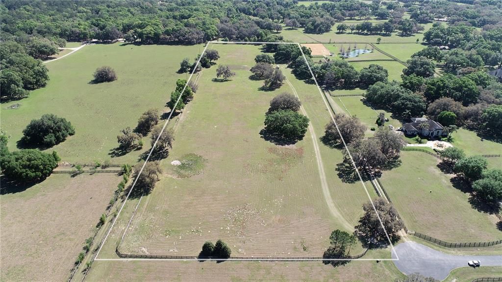 На продажу: $1,347,000 (17.96 acres)