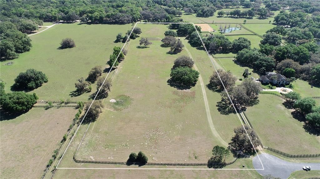 На продажу: $1,347,000 (17.96 acres)