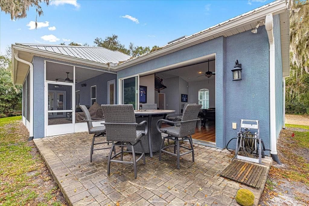 En Venta: $1,200,000 (3 camas, 2 baños, 2846 Pies cuadrados)