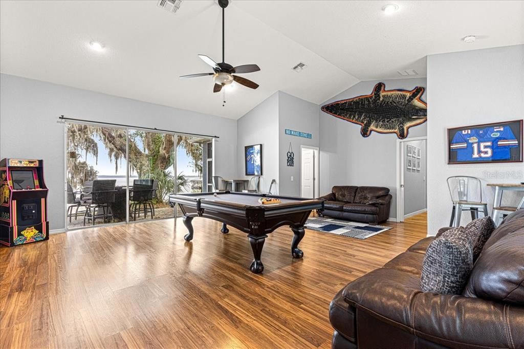 En Venta: $1,200,000 (3 camas, 2 baños, 2846 Pies cuadrados)