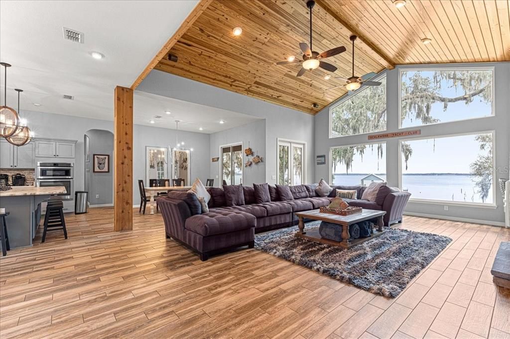 En Venta: $1,200,000 (3 camas, 2 baños, 2846 Pies cuadrados)