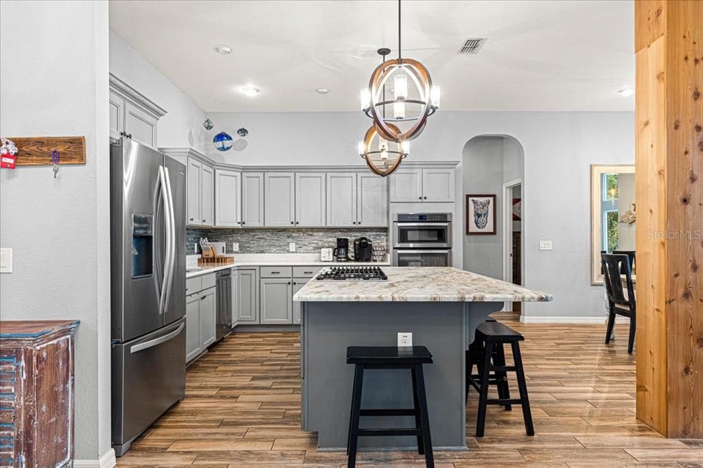 En Venta: $1,200,000 (3 camas, 2 baños, 2846 Pies cuadrados)