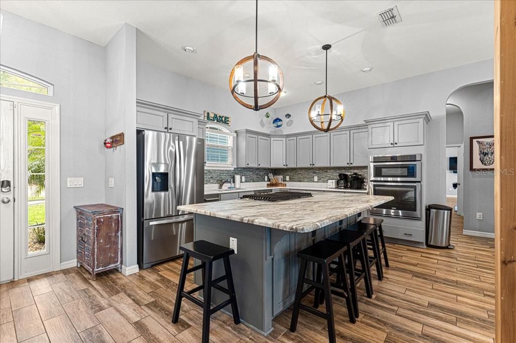 En Venta: $1,200,000 (3 camas, 2 baños, 2846 Pies cuadrados)