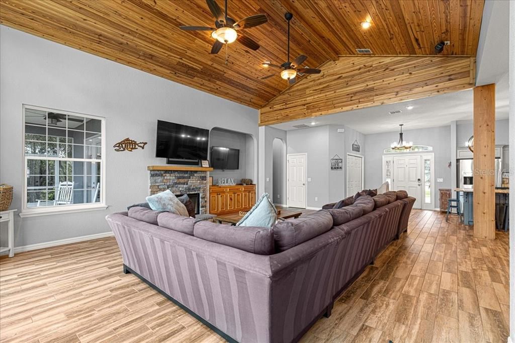 En Venta: $1,200,000 (3 camas, 2 baños, 2846 Pies cuadrados)