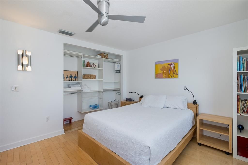 For Sale: $1,260,000 (5 beds, 3 baths, 4416 Square Feet)