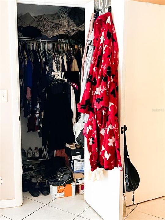 For Sale: $382,900 (4 beds, 0 baths, 2034 Square Feet)