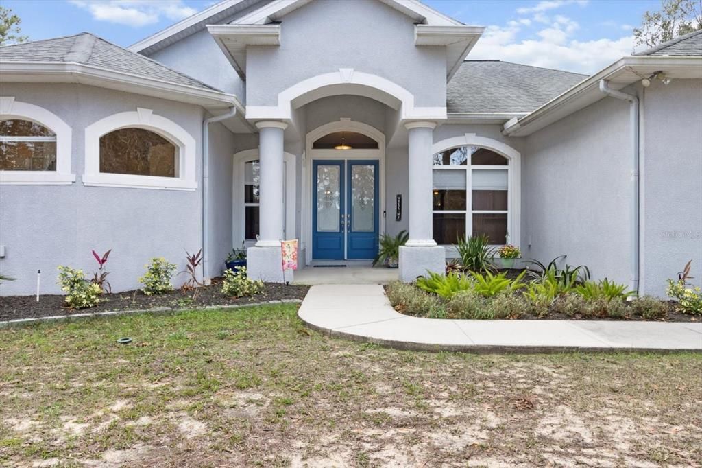 For Sale: $679,999 (4 beds, 3 baths, 2639 Square Feet)