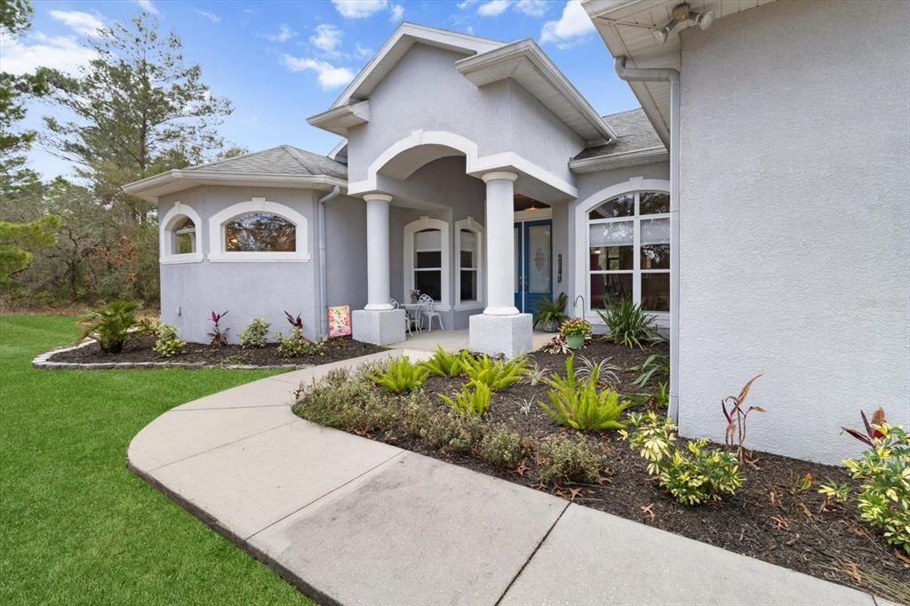 For Sale: $679,999 (4 beds, 3 baths, 2639 Square Feet)
