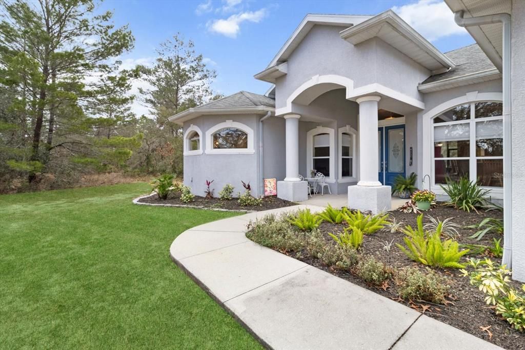 For Sale: $679,999 (4 beds, 3 baths, 2639 Square Feet)