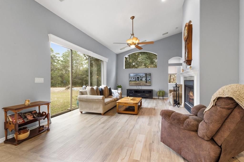 For Sale: $679,999 (4 beds, 3 baths, 2639 Square Feet)