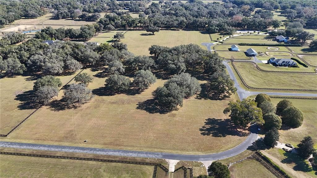 En Venta: $1,486,000 (20.12 acres)