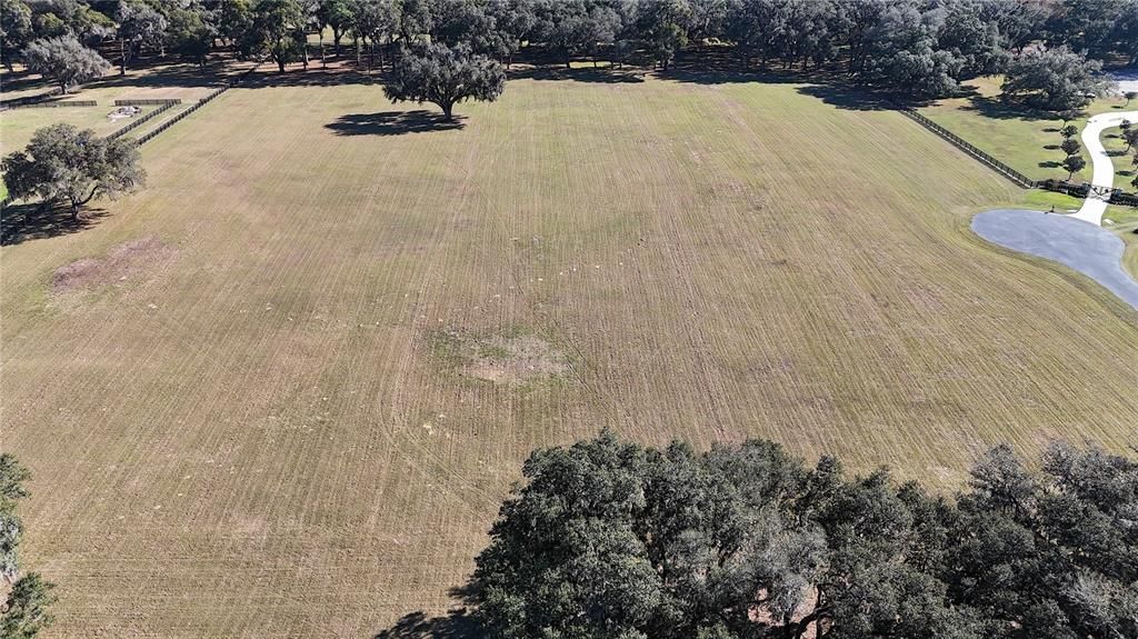 En Venta: $1,486,000 (20.12 acres)