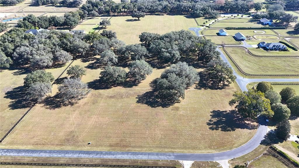 En Venta: $1,486,000 (20.12 acres)