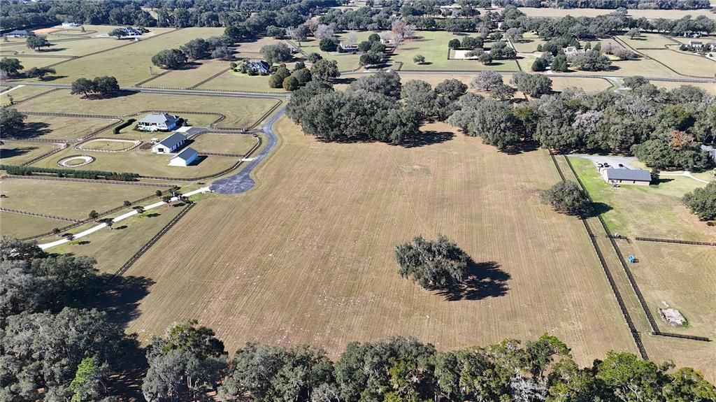 En Venta: $1,486,000 (20.12 acres)