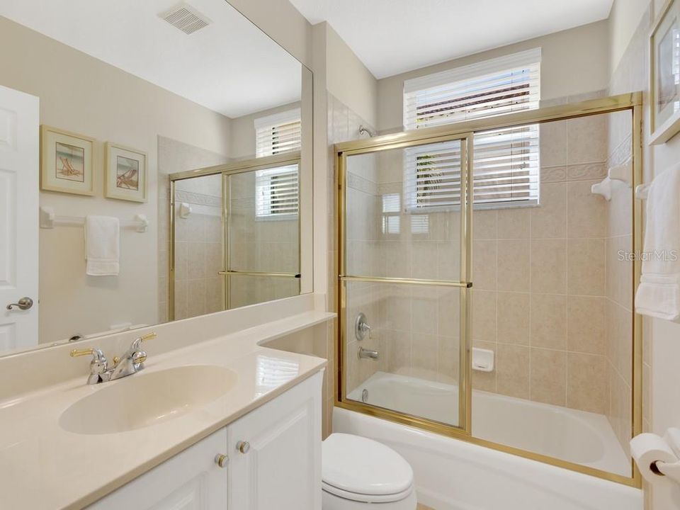 待售: $574,900 (2 贝兹, 2 浴室, 1723 平方英尺)