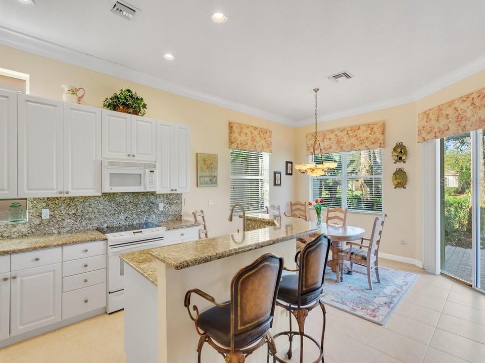 待售: $574,900 (2 贝兹, 2 浴室, 1723 平方英尺)