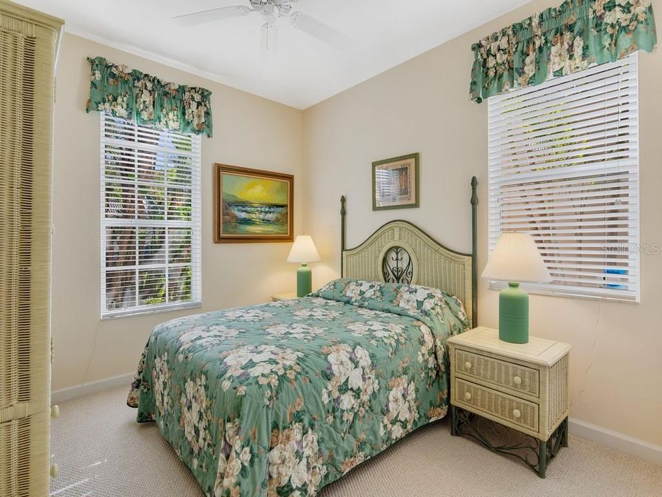 待售: $574,900 (2 贝兹, 2 浴室, 1723 平方英尺)