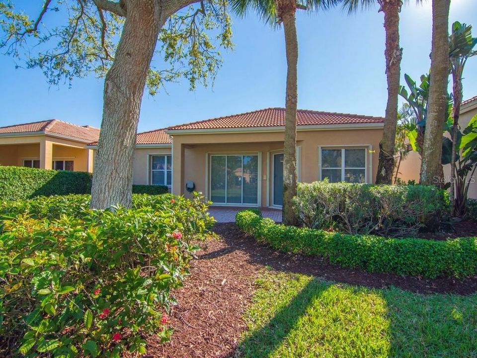 待售: $574,900 (2 贝兹, 2 浴室, 1723 平方英尺)